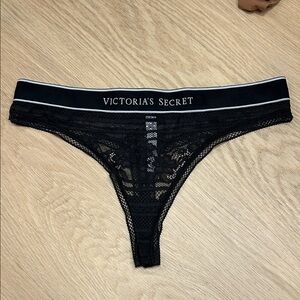 Victoria's Secret Lace Thong Panty M